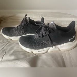 Salomon running shoes 6.5